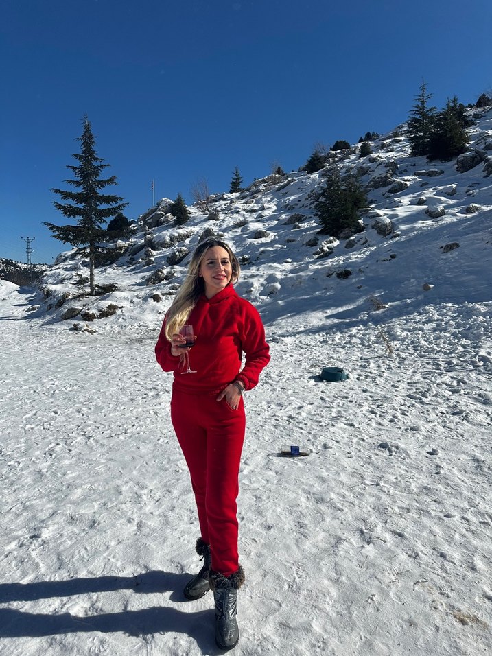 Kırmızı eşofman takımı - Görsel 3