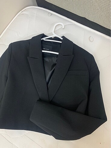 m Beden Kısa blazer ceket LCW ürünü