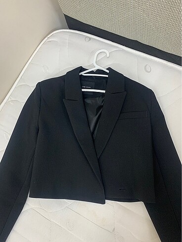 LC Waikiki Kısa blazer ceket LCW ürünü