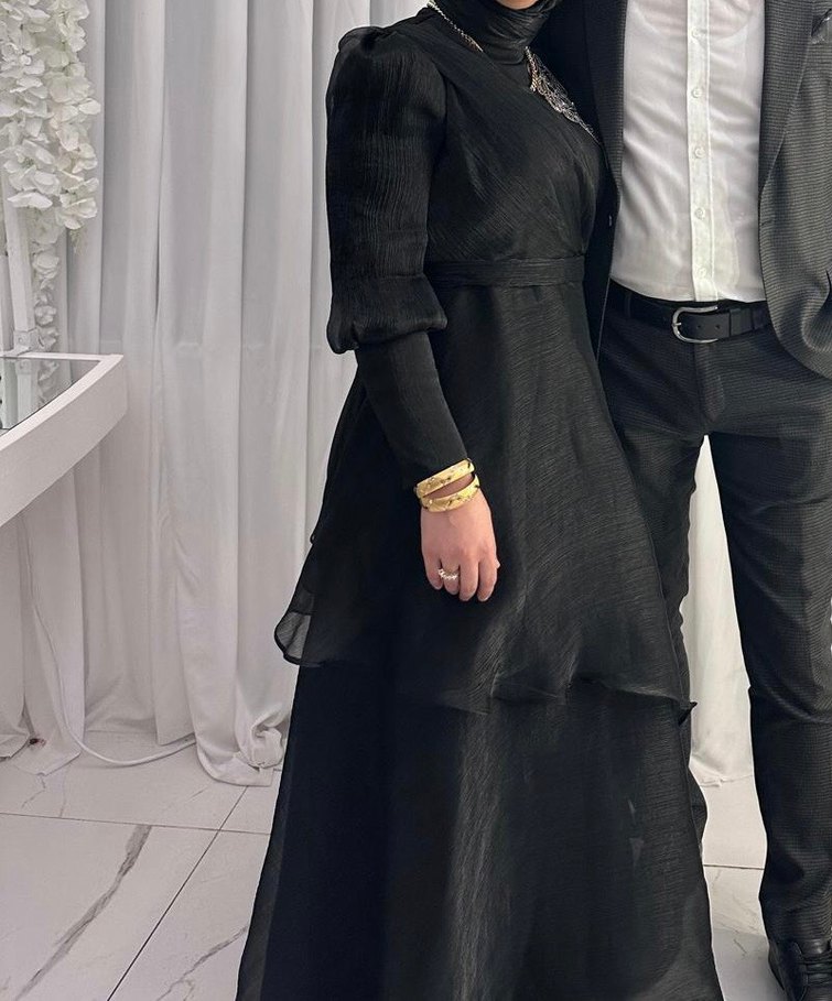 Uzun Kollu Siyah Nakışlı Abiye Elbise - Görsel 5