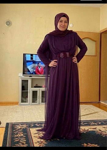 Uzun Mor Drapeli Tesettür Abiye - Görsel 4