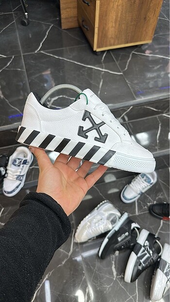 Off-White Off-White Beyaz
