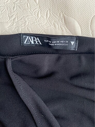 Zara Zara kumaş siyah etek