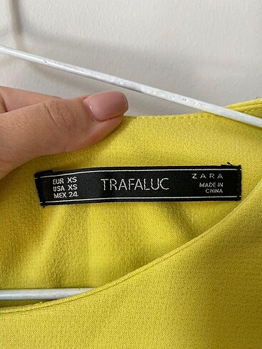 Zara Zara marka sarı renk elbise
