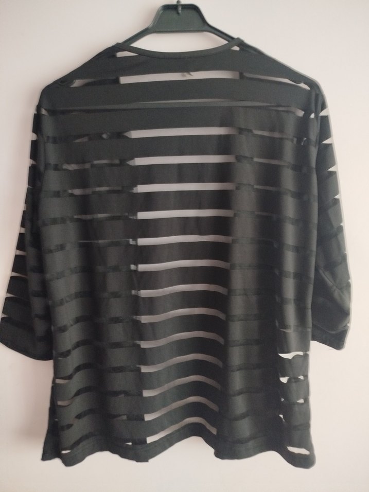 Uzun Kollu Siyah Piliseli Kadın Ceket - Görsel 2