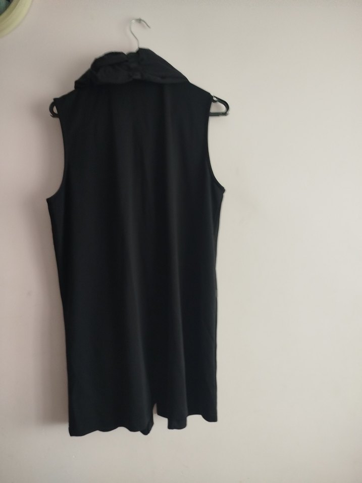 Düğmeli Siyah Gotik Yüksek Yakalı Kolsuz Yelek - Görsel 5