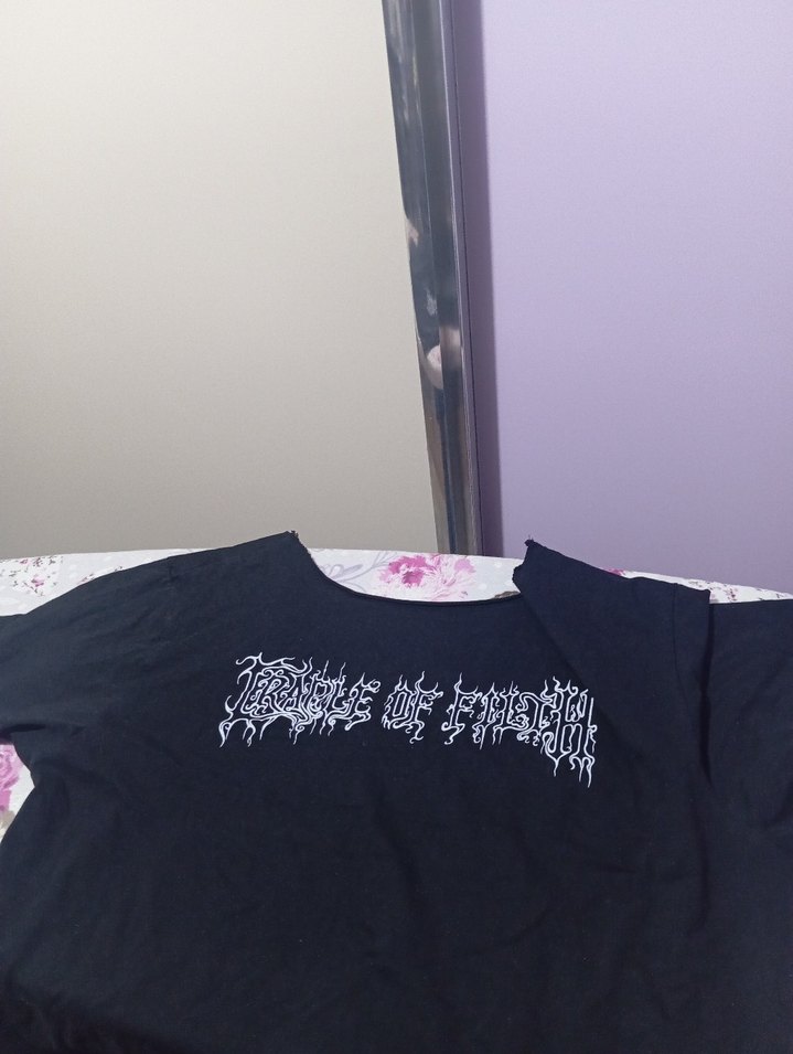 Siyah Baskılı Gotik Metal Grubu Tişört - Görsel 2