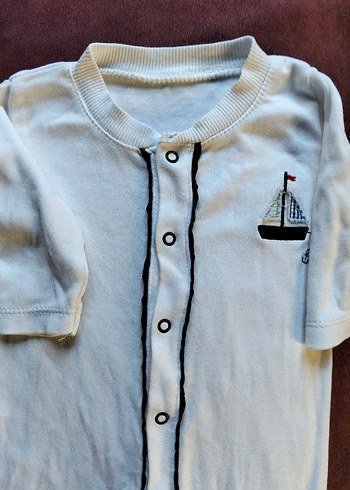 Düğmeli Kısa Kollu Bebek Tulum - Görsel 3