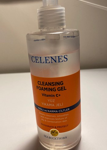 Celenes Vitamin C+ Yüz Yıkama Jeli karma yağlı ciltler için