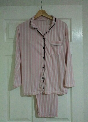 Pembe pijama takımı 