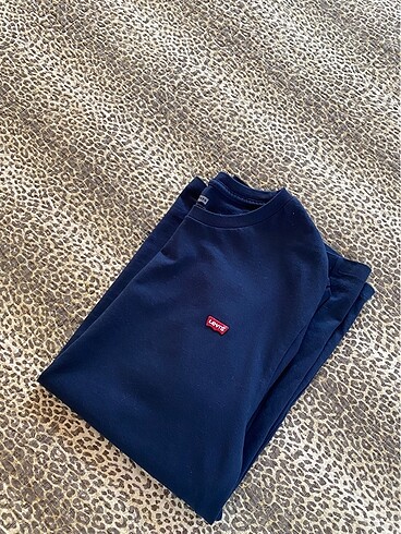 m Beden Levis Laciver Tshirt