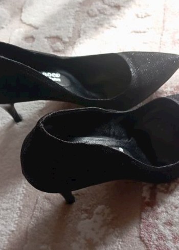 Simli siyah stiletto topuklu ayakkabı - Görsel 2