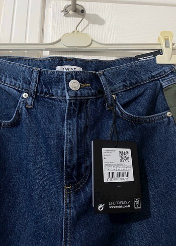 Çizgili Kemerli Mavi Midi Kot Pantolon - Görsel 6