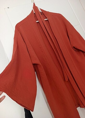 Diğer Kuşaklı kimono.