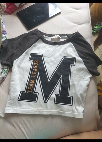 Pull and Bear Crop shirt