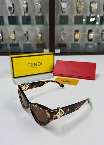 Fendi gözlük 