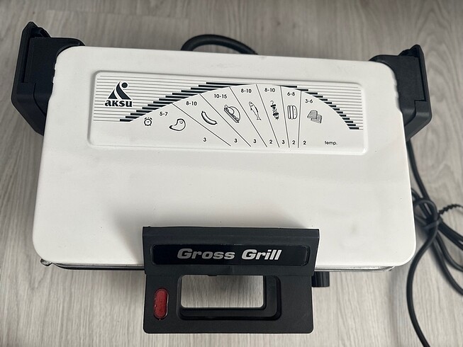 Tost makinesi tepsili