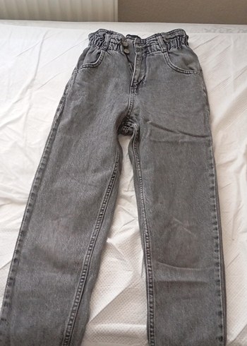Gri Belden Kemerli Bol Kesim Kadın Denim Pantolon