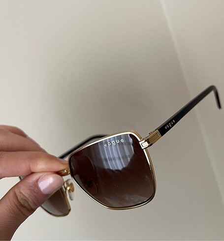 Beden kahverengi Renk Orjinal Vogue güneş gözlüğü