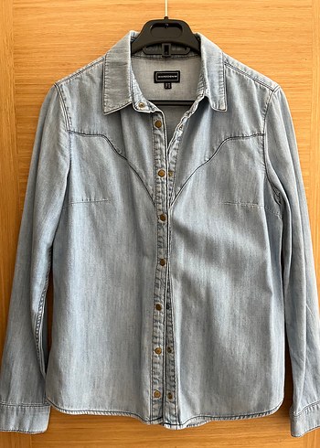 Düğmeli Uzun Kollu Denim Kadın Gömlek