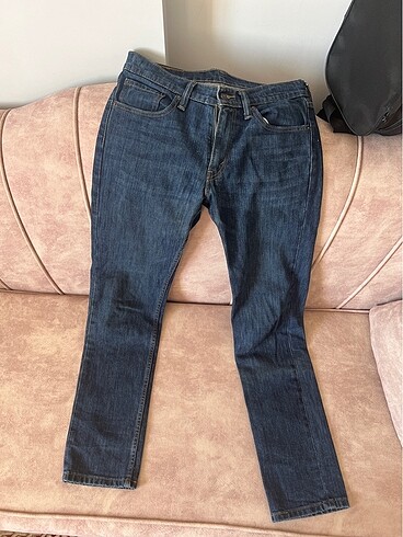 Levis Amerika?dan alınan sıfır kot pantolondur. 31-34