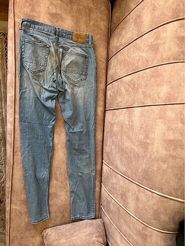 31 Beden Colins yazlık kot mont 30-34 ya da 31-34 dür