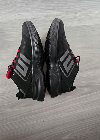 Siyah Erkek Spor Ayakkabı Velcro Detaylı