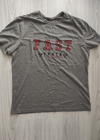 Fabrika satış mağazası fiyatına T