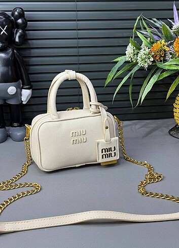 Beden Miu Miu Mini Boy Çanta