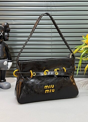 Miu Miu Çanta