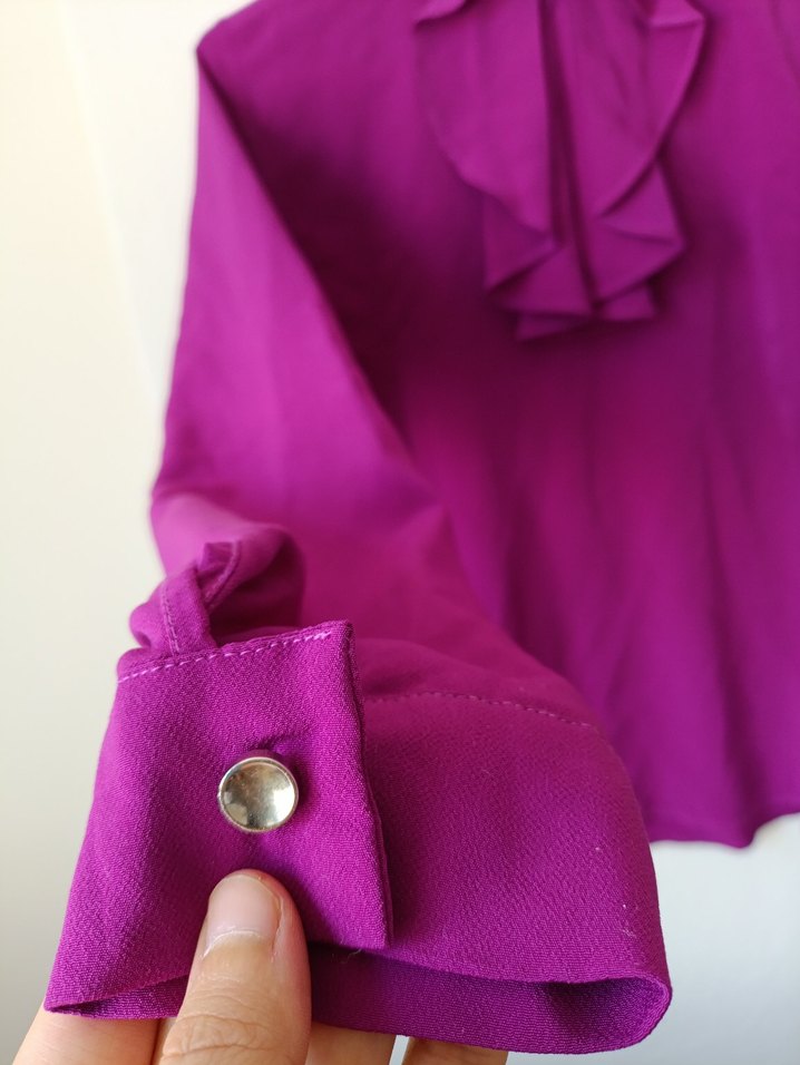 Mor Saten Kadın Gömlek, Fırfırlı Yakalı - Görsel 3