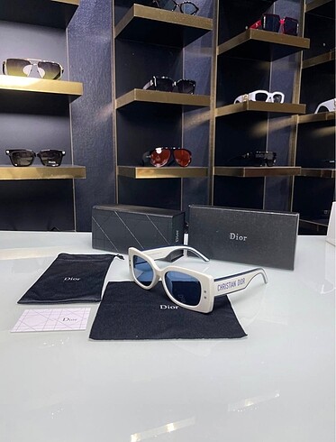 Christian Dior güneş gözlüğü