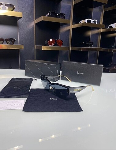 Christian Dior güneş gözlüğü