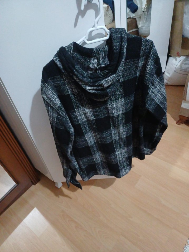 Oduncu desenli Hırka - Görsel 2