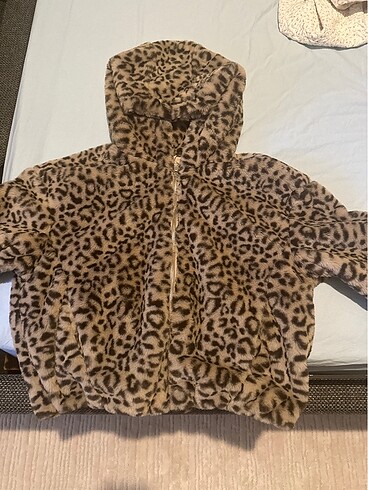Bershka leopar peluş ceket