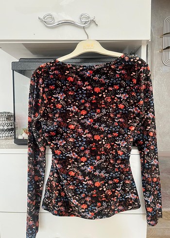 Çiçek Desenli V Yakalı Uzun Kollu Bluz - Görsel 2