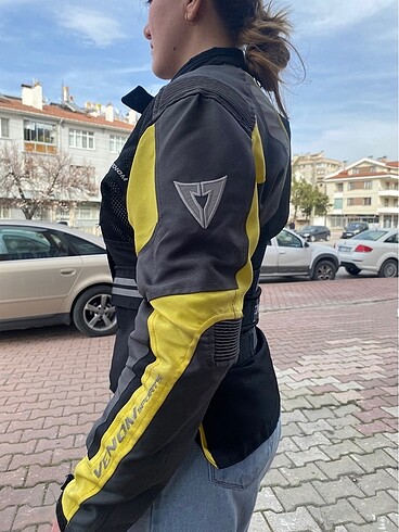 Diğer motorcu ceketi