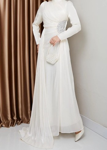 Beyaz Uzun Drapeli Kadın Abiye Elbise - Görsel 4