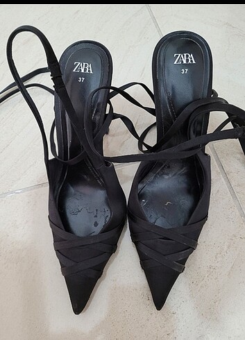 37 Beden siyah Renk Zara ayakkabi