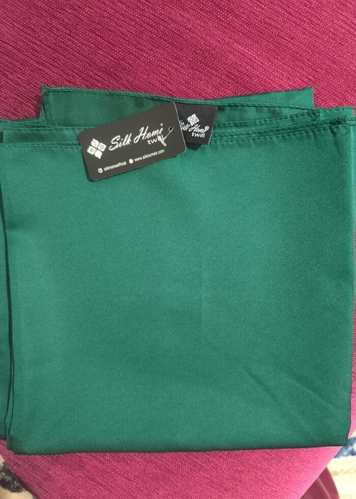 Zümrüt yeşili Saten eşarp  - Görsel 3