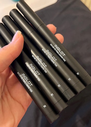 Inglot Siyah Maskara