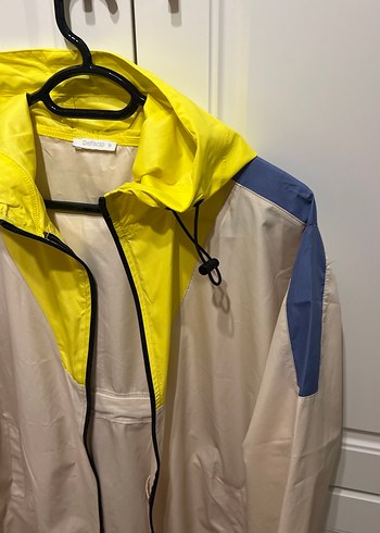 Sarı Kapüşonlu Midi Kadın Yağmurluk - Görsel 4