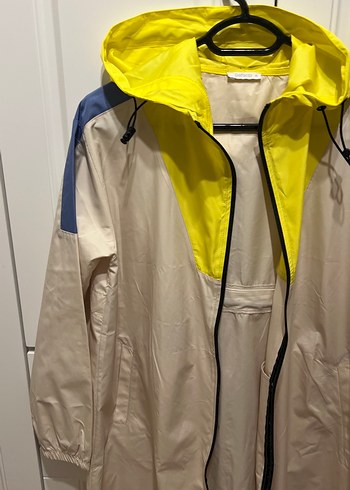 Sarı Kapüşonlu Midi Kadın Yağmurluk - Görsel 2