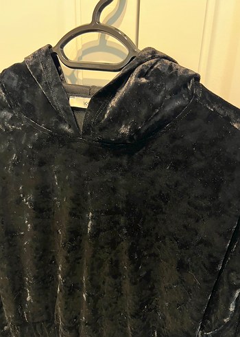 m Beden Siyah Kadife Kapüşonlu Uzun Kollu Sweatshirt