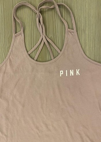 Victoria s Secret Arkası ip örgülü kadın atlet. Mürdüm renginde