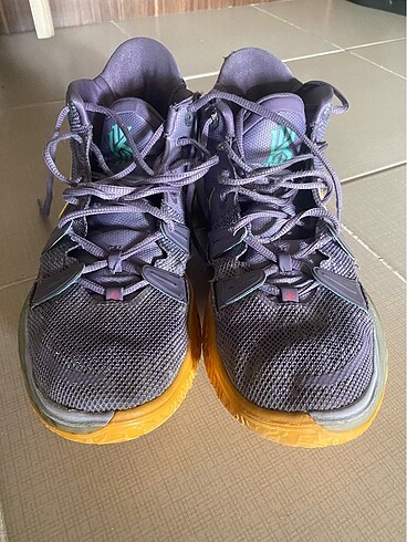Nike Kyrie 7