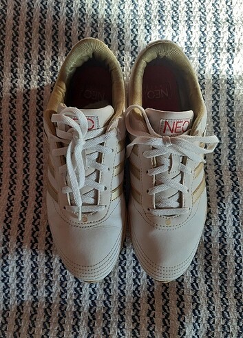 36 Beden beyaz Renk Adidas Spor Ayakkabı
