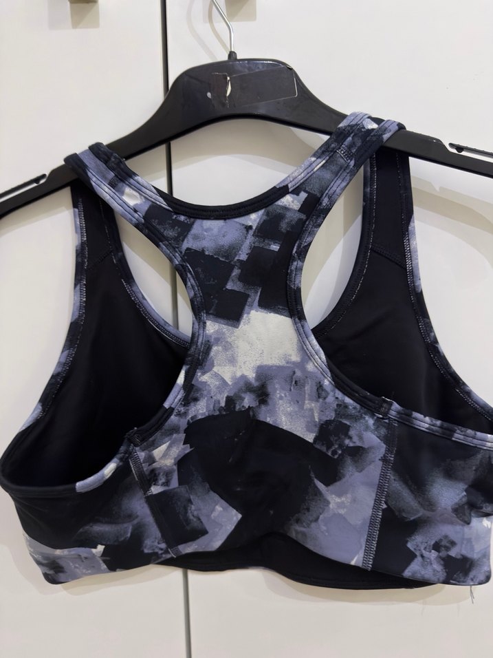 Gri Batik Desenli Kısa Spor Sütyeni - Görsel 5