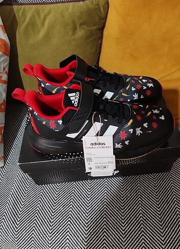 39 Beden Adidas spor ayakkabı