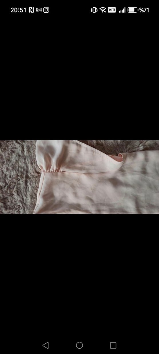 Yavruağzı Kadın Keten V Yakalı Pilili Bluz - Görsel 3